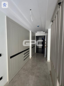 Studio Apartment Image 5
