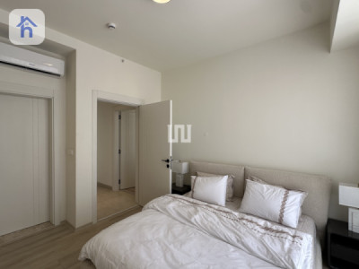 Elegant 3-Bedroom Apartment for Sale image 7