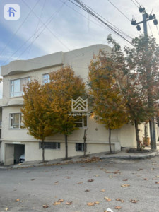 Three Floor House image 2