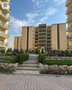 Modern Apartment with Spacious Rooms image 2