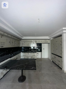 Modern Apartment with 2 Bedrooms image 4