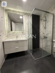 Modern Apartment in Empire Wings Image 9