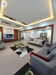 Elegant 5-Bedroom Villa Image 8