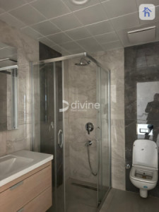 Modern 2-Bedroom Apartment in Empire Square Resim 4