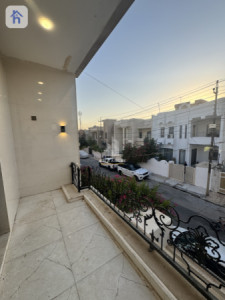 خانوویەکی مۆدێرن بە چەند ژوورێکەوە image 23