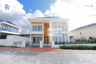 House (469m²) Image 4