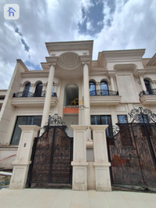 Luxury House — 1