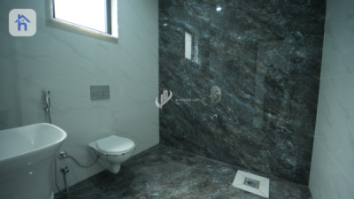 Spacious House in Erbil with 4 Bedrooms Image 10
