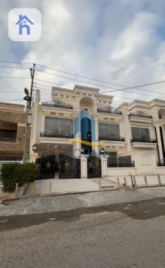 Twin House in Hawlery Nwe image 1
