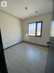 3-Bed Apartment in Aburinasan City image 1
