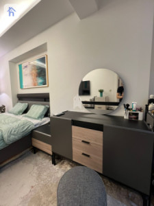 Modern 2-Bed Apartment Image 6