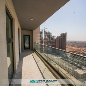 Spacious Apartment with Stunning Views image 5