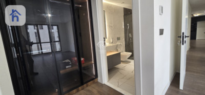 Modern 3BR apartment in prime location Image 9