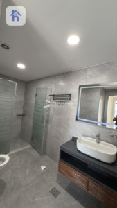 Modern 2-Bedroom Apartment in Sky Towers Resim 7