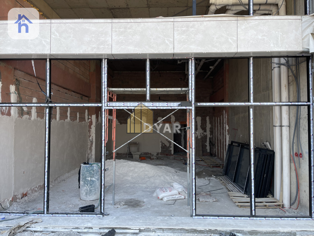 Spacious Shop available