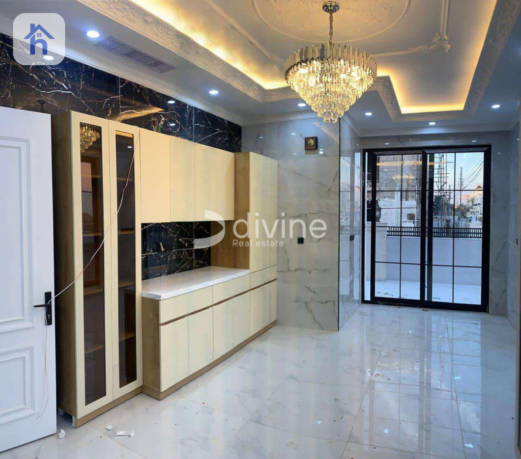 خانوویەکی لوکس بە چەندین ژوورەوە
