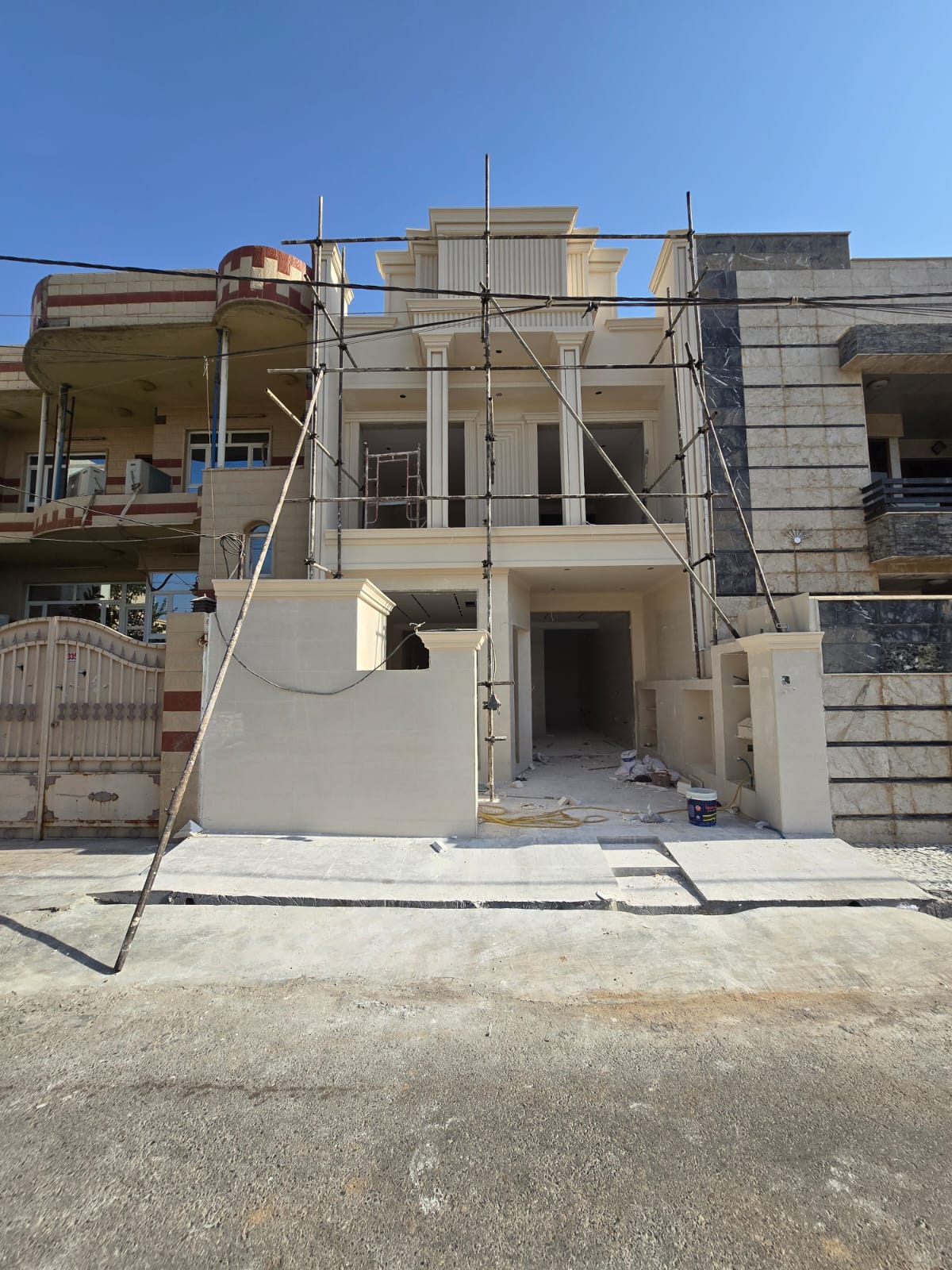 House With Modern Design For Sale