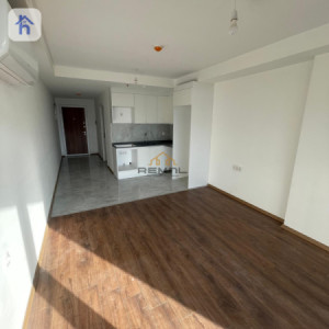 Studio Apartment image 6