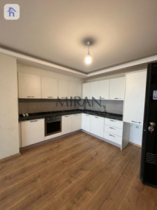 Modern one bedroom apartment Image 3