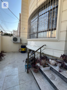 Three Floor House Image 4