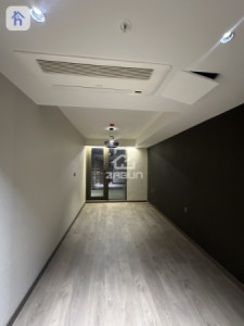 Luxurious Tower Apartment Image 4