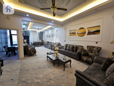 Stylish House with 4 Bedrooms Resim 6