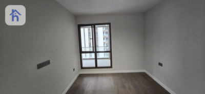 Spacious Apartment in Prime Location Image 6