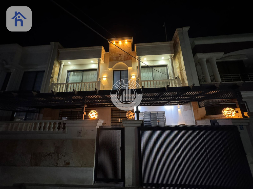 منزل واسع بـ 4 غرف نوم