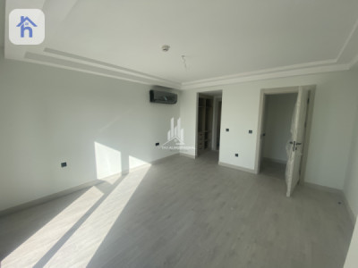 Spacious 2-Bedroom Apartment in Rami Towers Resim 8