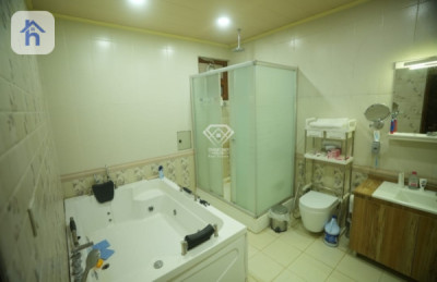 Elegant 5 Bedroom House for Sale Image 15