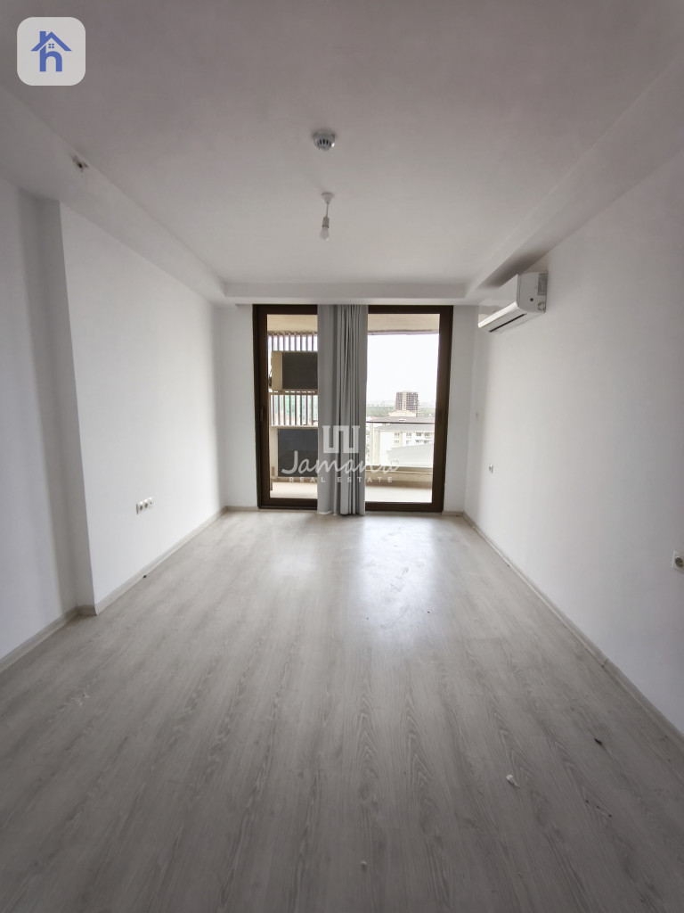 Bright and Spacious Apartment for Rent