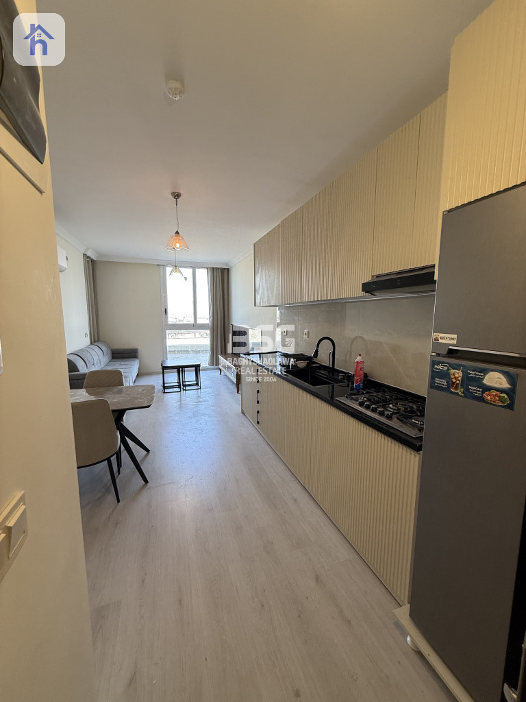 Cozy apartment with Airport View