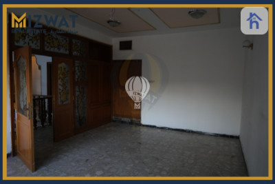 منزل تجاري فسيح في الدورة صورة 15