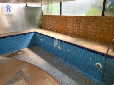 Luxury House Image 11