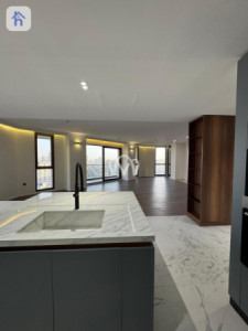 Modern Apartment with Stunning Views image 2