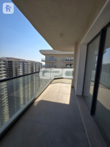 Modern 2-Bedroom Apartment in Rami Tower Resim 7
