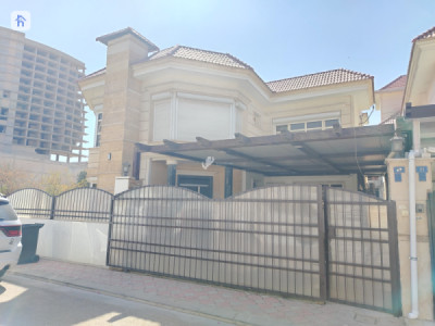 Corner House image 2