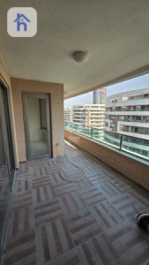 Modern Apartment Image 11
