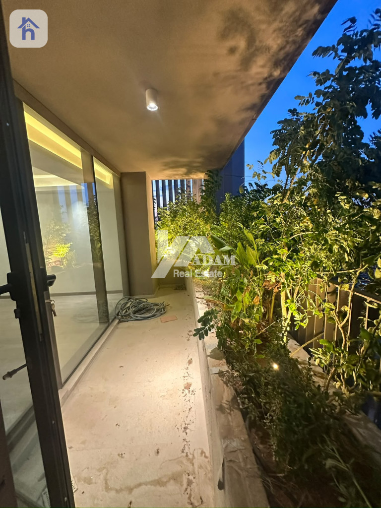 Corner Apartment Image 18
