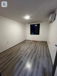 Modern Apartment with Great Views Image 3