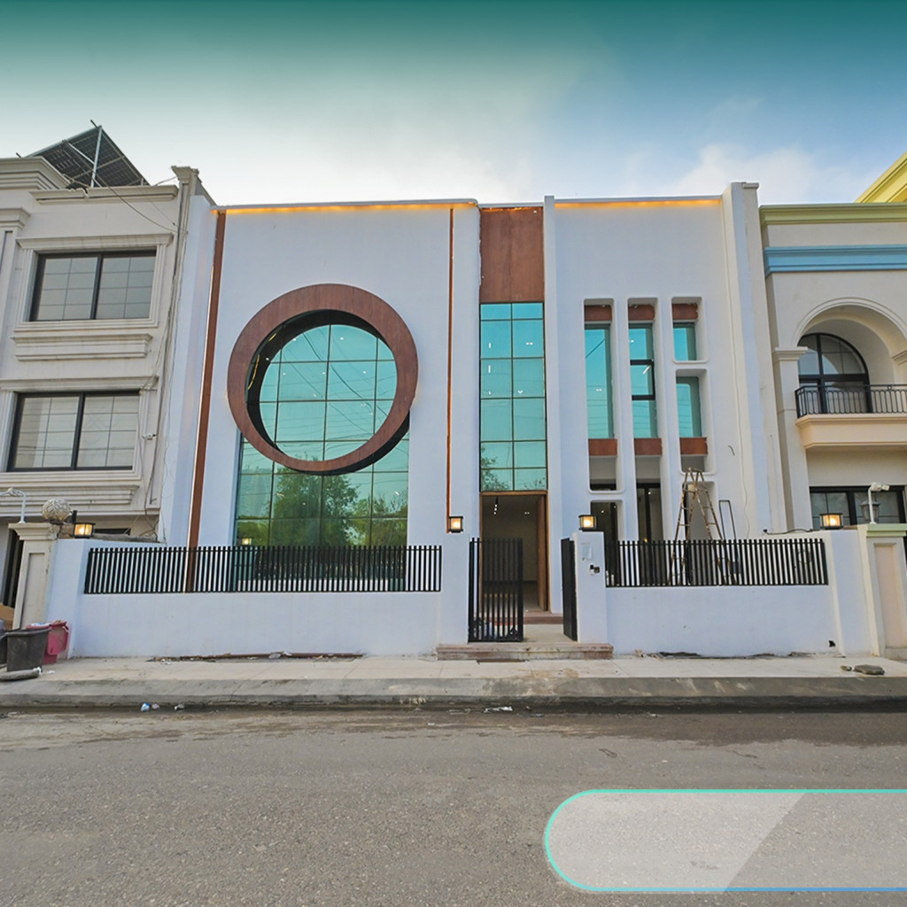 Commercial building available for rent in Sarbasty