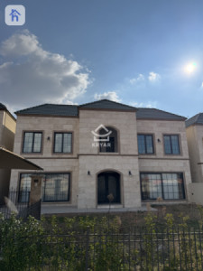 Spacious Apartment in Spanish Village image 2