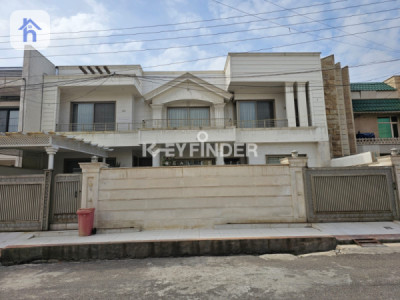 Spacious 6-Bedroom House in Erbil image 1