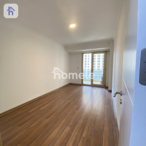 Modern Apartment with City Views Image 7