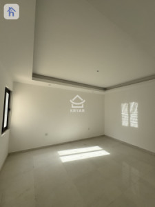منزل واسع مع 4 غرف نوم صورة 3