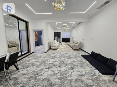 منزل عائلي عصري بـ 4 غرف نوم للبيع image 8