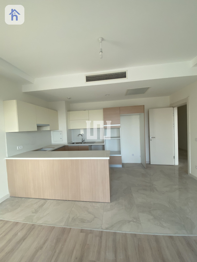 شوقەیەکی نایاب بە دیمەنی شار