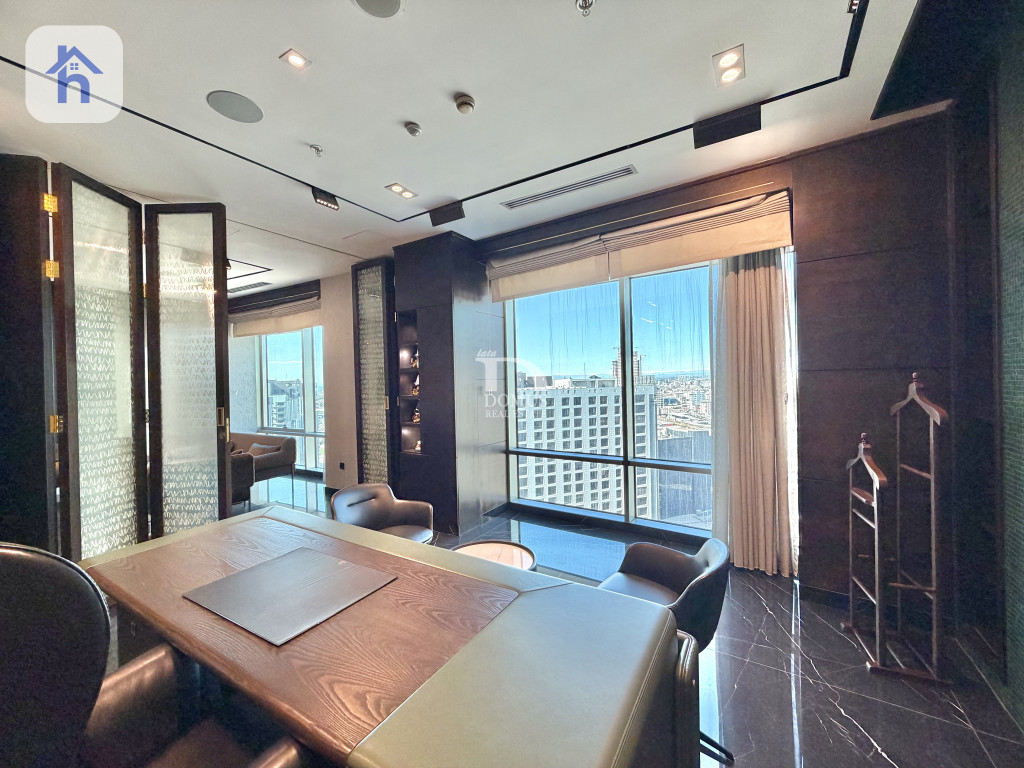 شوێنێکی سەرەکی بۆ ئۆفیس لە گۆڵان پارک وۆرڵد سێنتەر