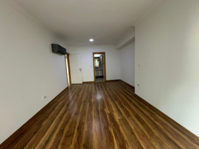 Modern Apartment in Roya Tower Image 5