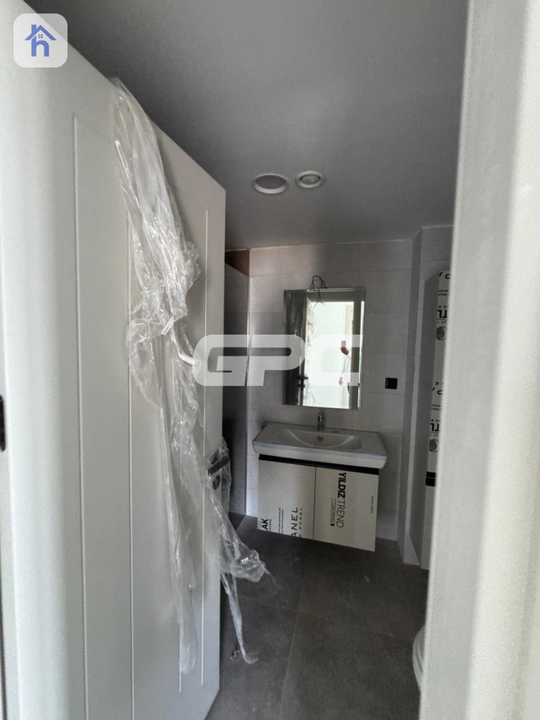 Spacious Apartment in Rami Towers Image 14